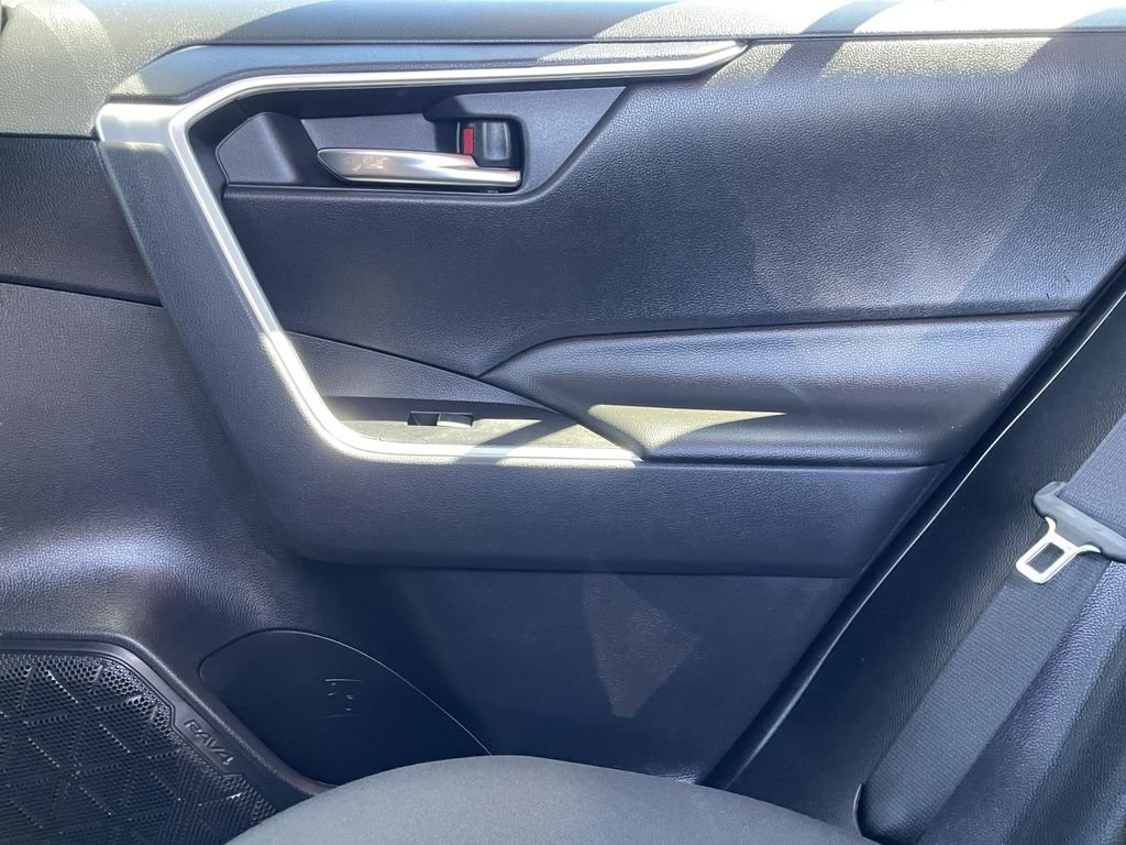 Used 2023  Toyota XLE image 16