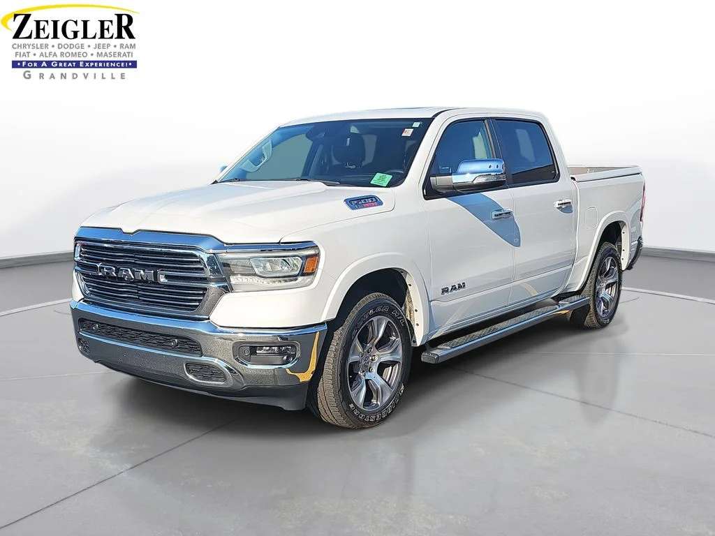 2022 RAM 1500 Laramie 4x4 Crew Cab 5'7's photo