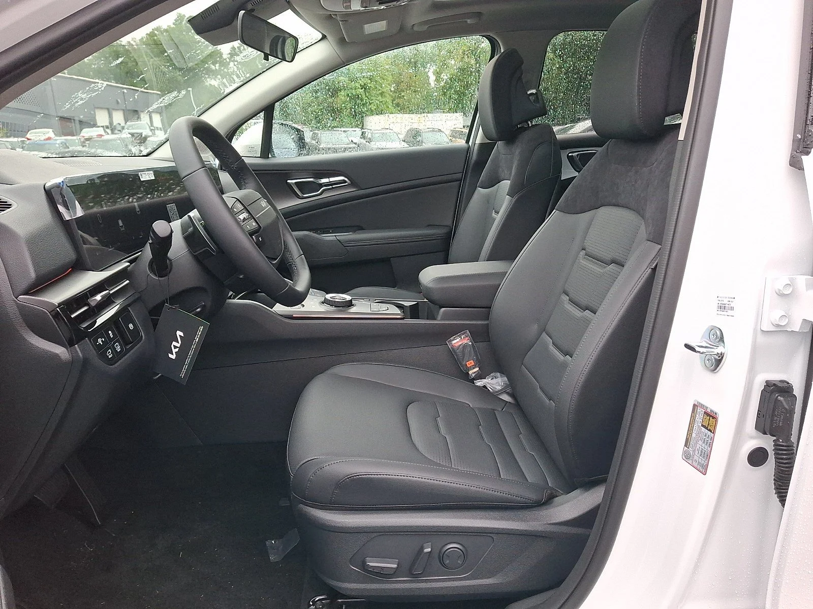 New 2027 Snow White Pearl Kia SX Prestige image 6