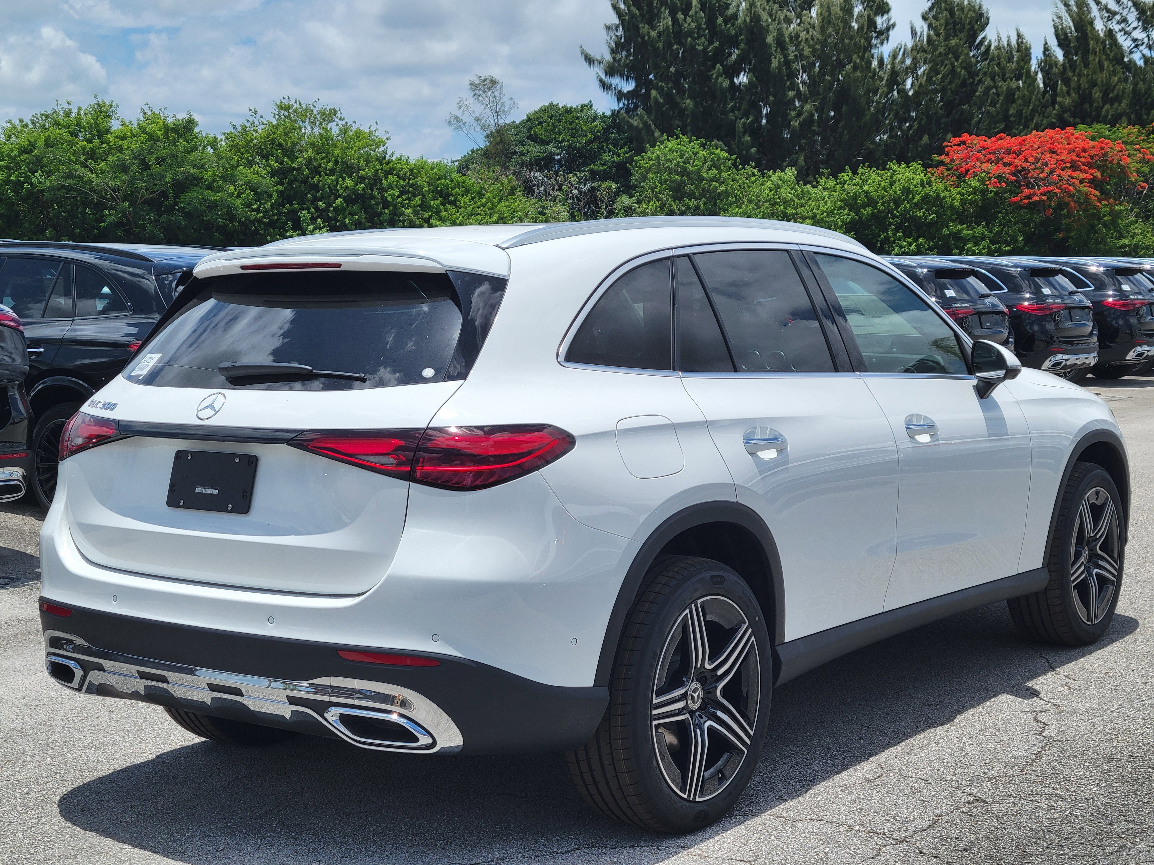 New 2026 Polar White Mercedes-Benz GLC 300 image 87