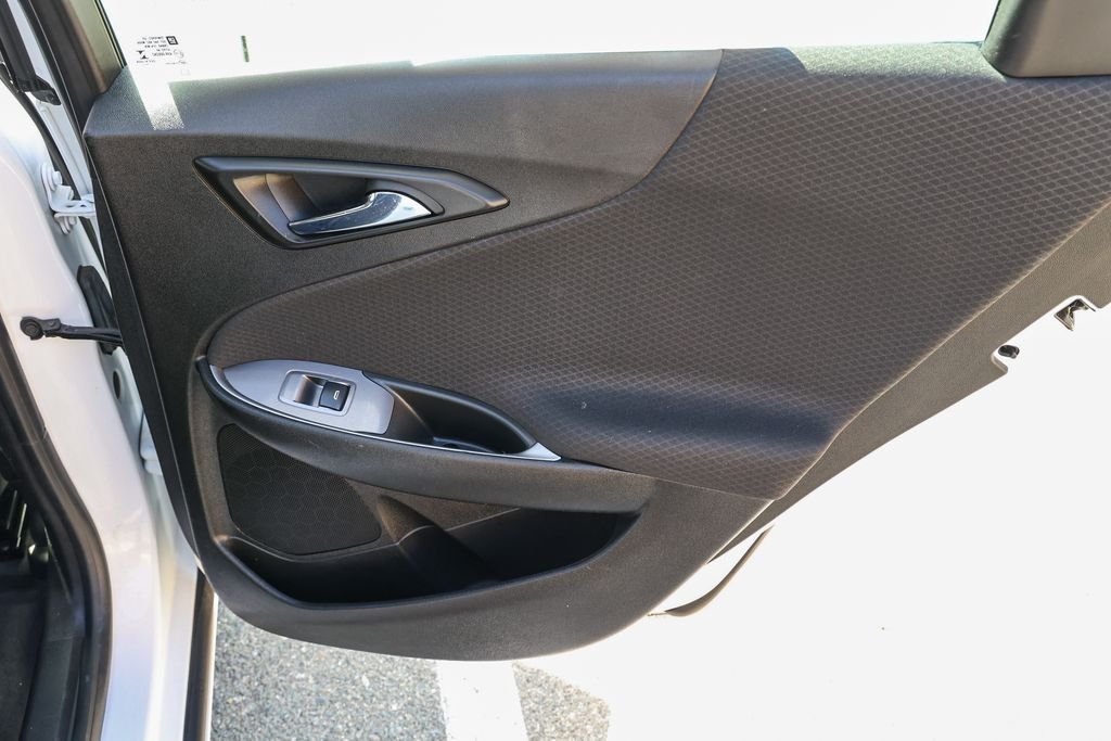 Used 2023 White Chevrolet LT image 18