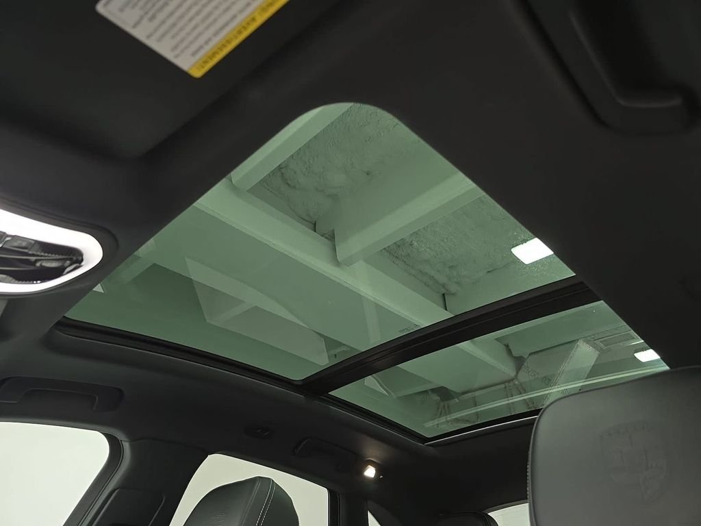 Certified Used 2023  Porsche T image 26
