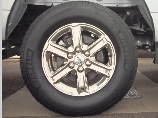 Used 2024 Silver Ford XLT image 10