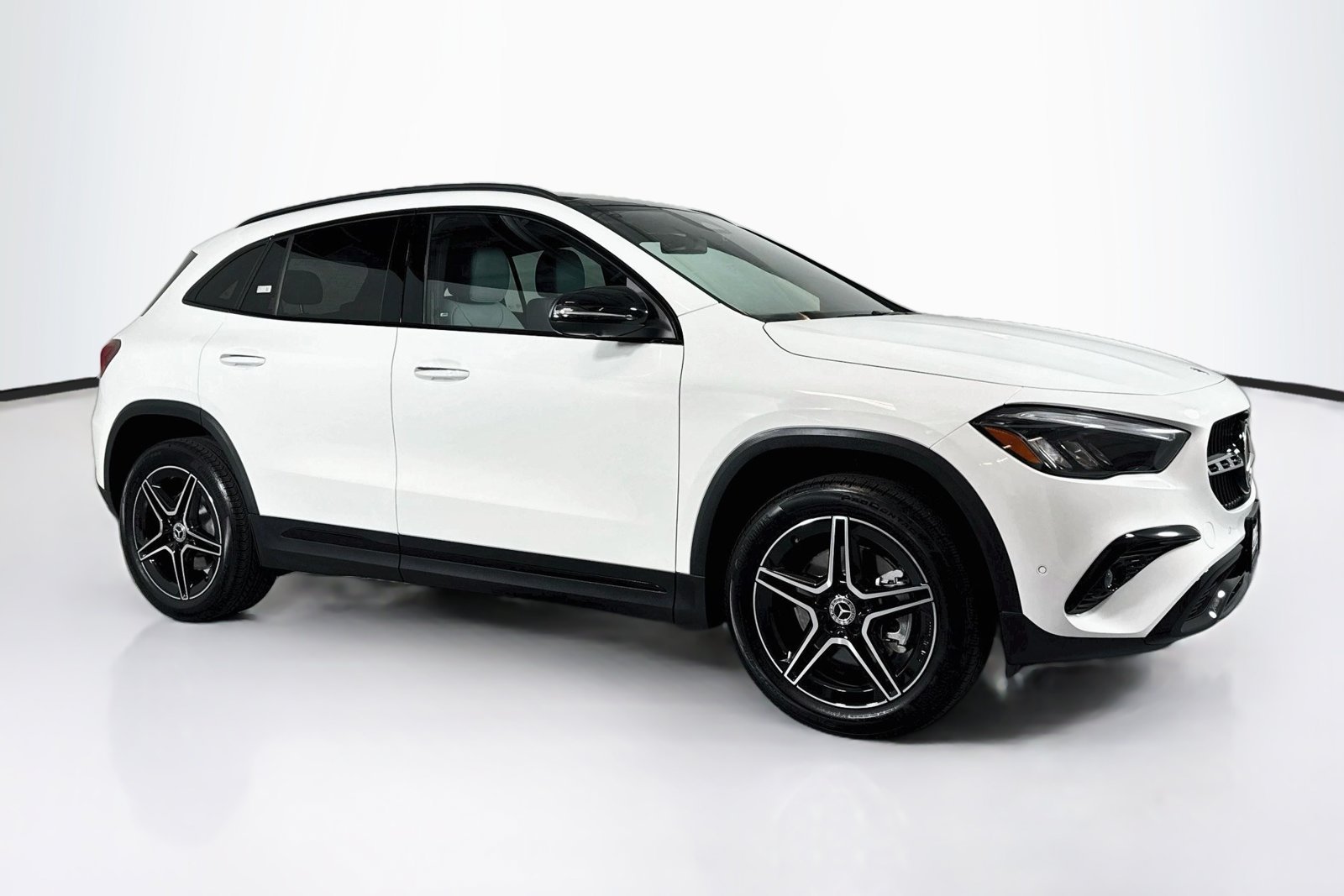 Certified Used 2026 Polar White Mercedes-Benz GLA 250 image 3