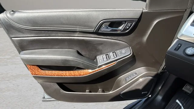 Used 2020 Gray Chevrolet Premier image 17
