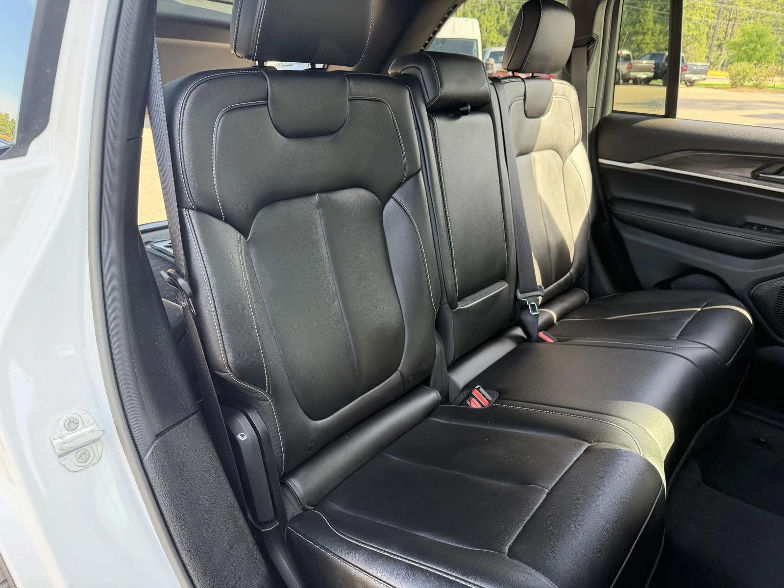 Used 2025 Bright White Clearcoat Jeep Limited image 20