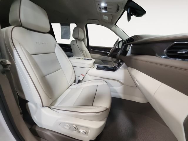Used 2022 Beige GMC Denali image 15
