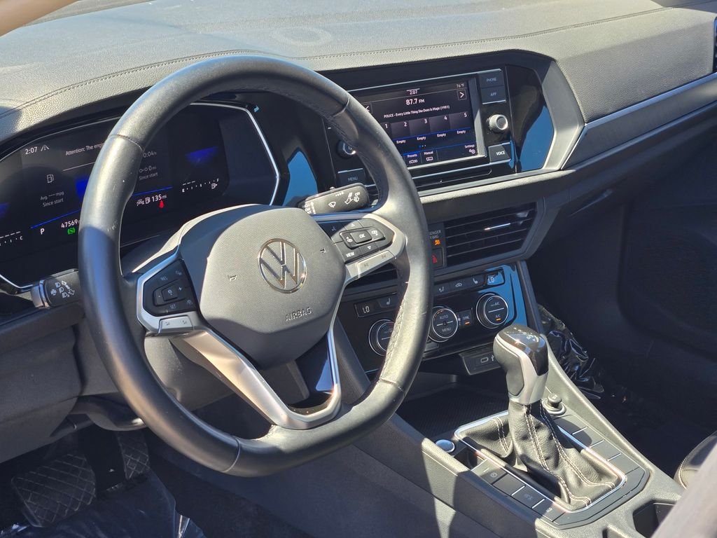 2024 Volkswagen Jetta SE - Photo 26