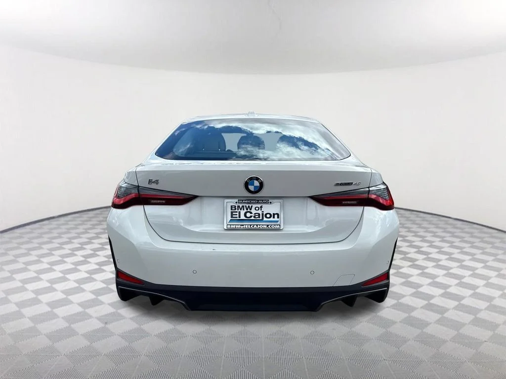 New 2026 White BMW eDrive40 image 5