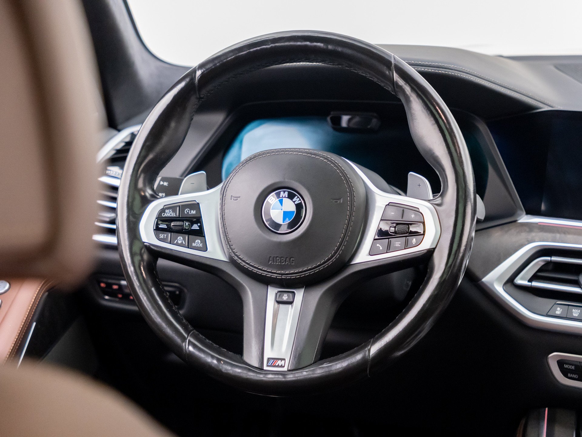 Used 2021 Arctic Grey Metallic BMW M50i image 12