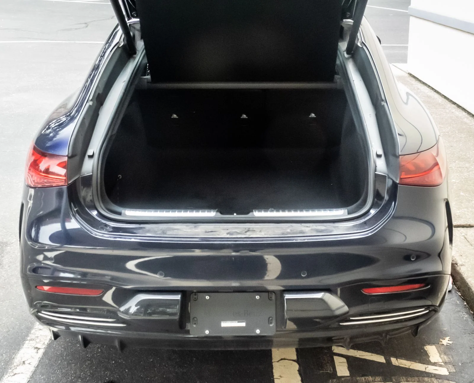 Used 2023 Black Mercedes-Benz 580 image 21