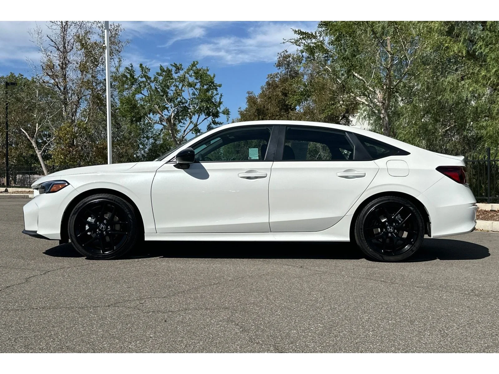Used 2026 Platinum White Pearl Honda Sport image 2