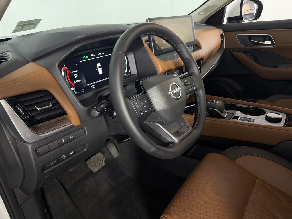 Used 2026 White Nissan Platinum image 14