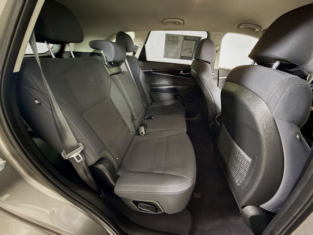 Used 2017 Titanium Silver Kia LX image 4