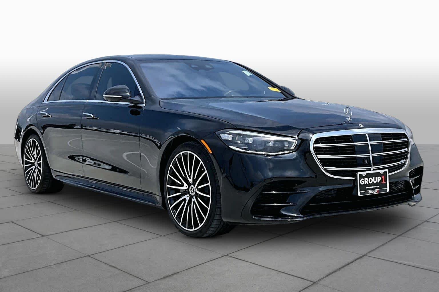 Used 2022 Obsidian Black Mercedes-Benz S 580 image 3