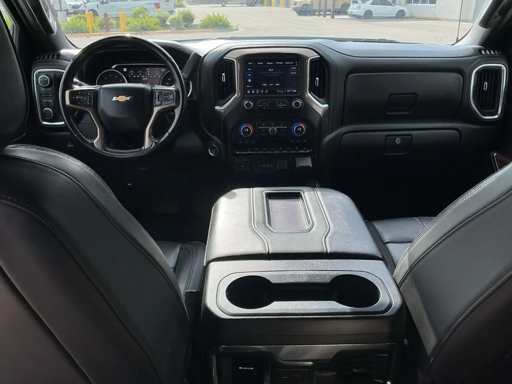 Used 2022 Beige Chevrolet High Country image 21