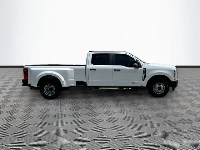 Used 2024 White Ford XL image 4
