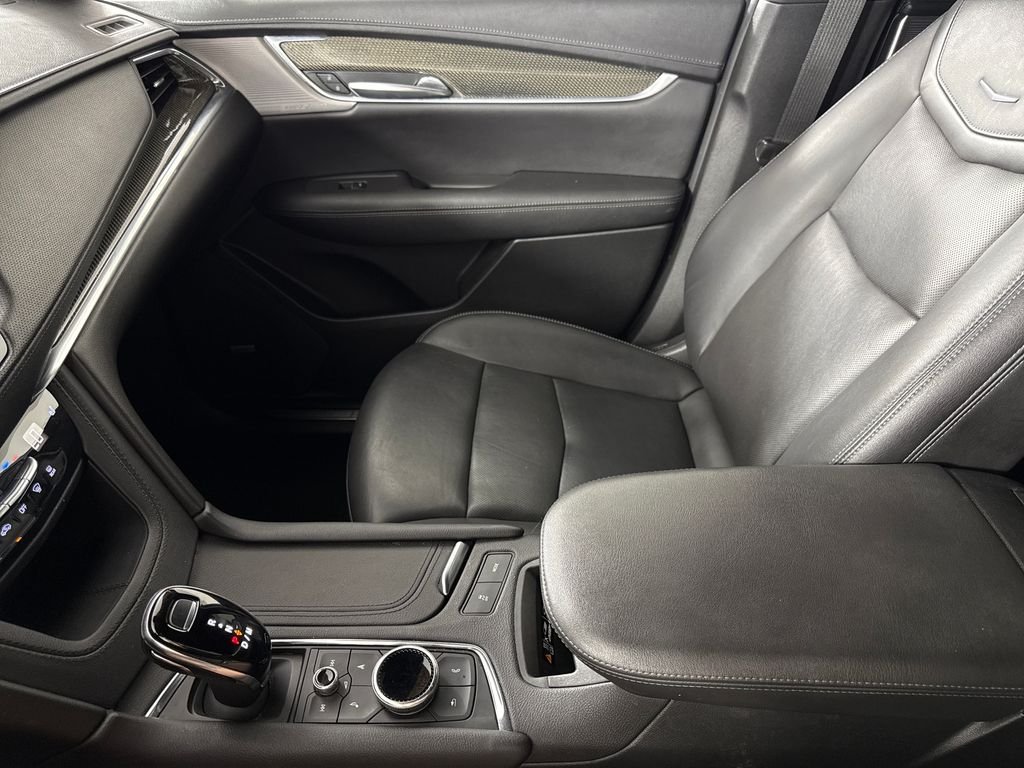 2021 Cadillac XT5 Sport - Photo 19
