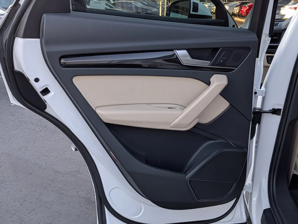 Used 2018 White Audi 2.0T image 16