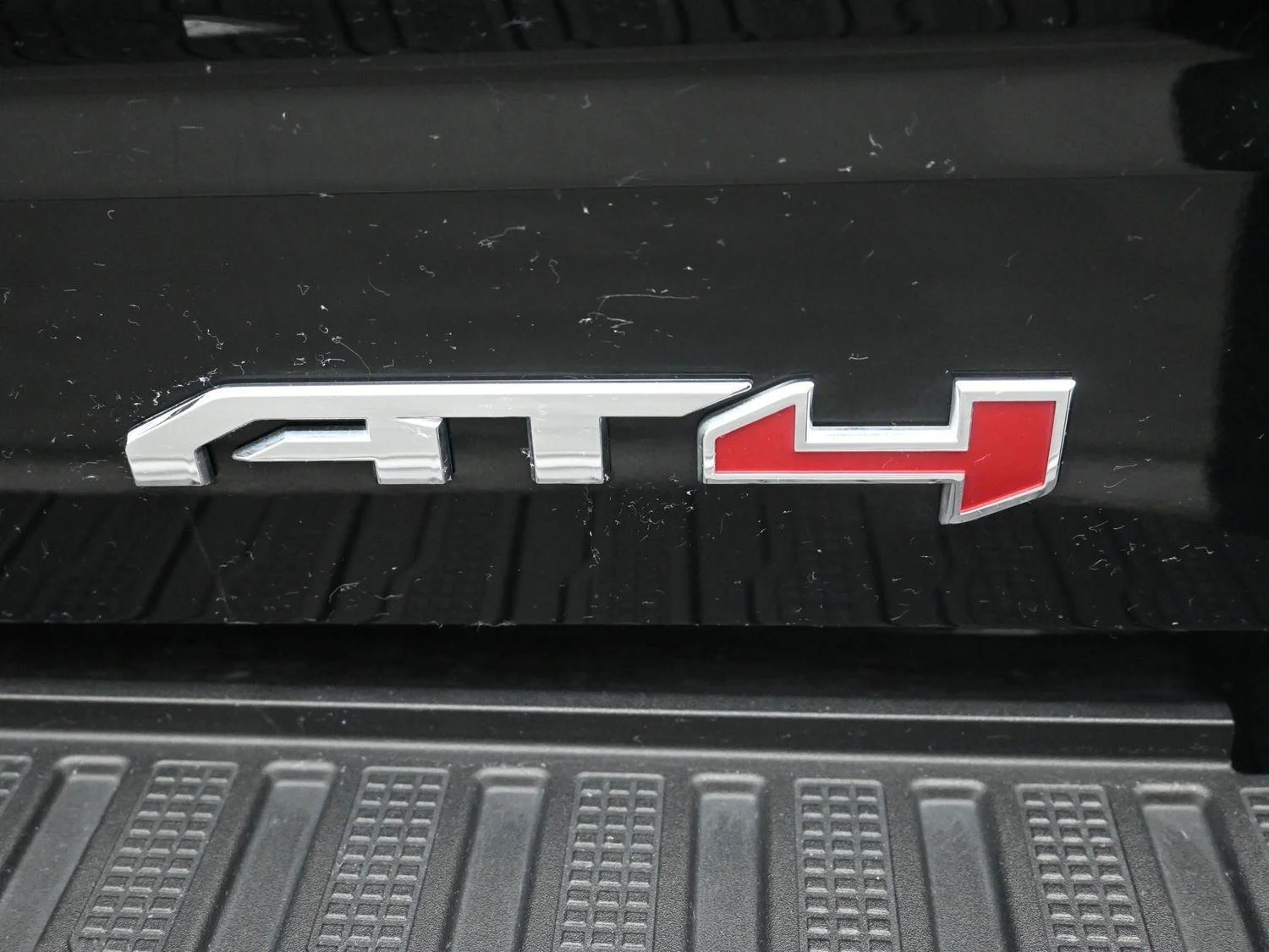 Used 2026 Onyx Black GMC AT4 image 17