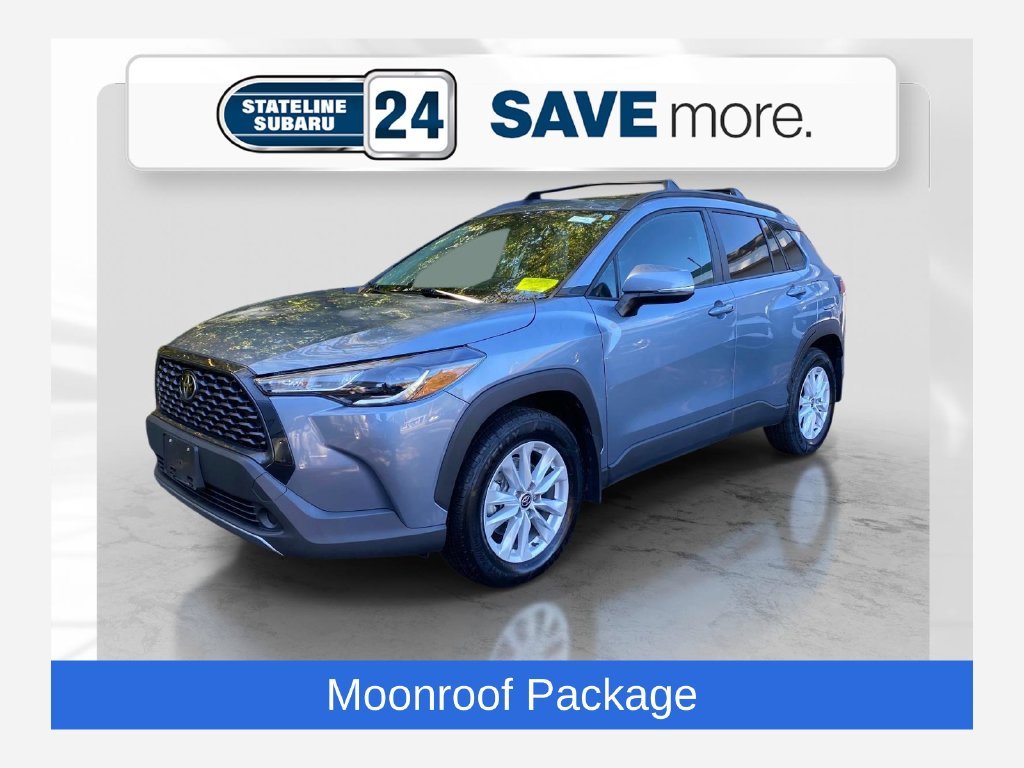 Used 2023  Toyota LE image 1