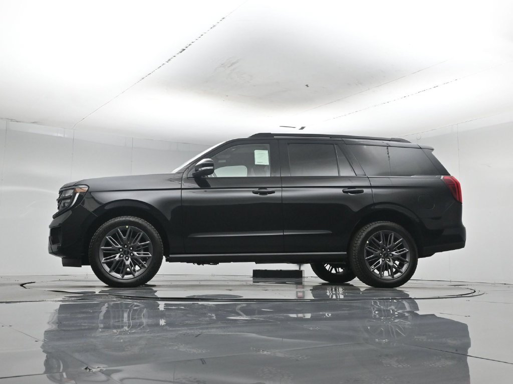 New 2027 Agate Black Metallic Ford Platinum image 55