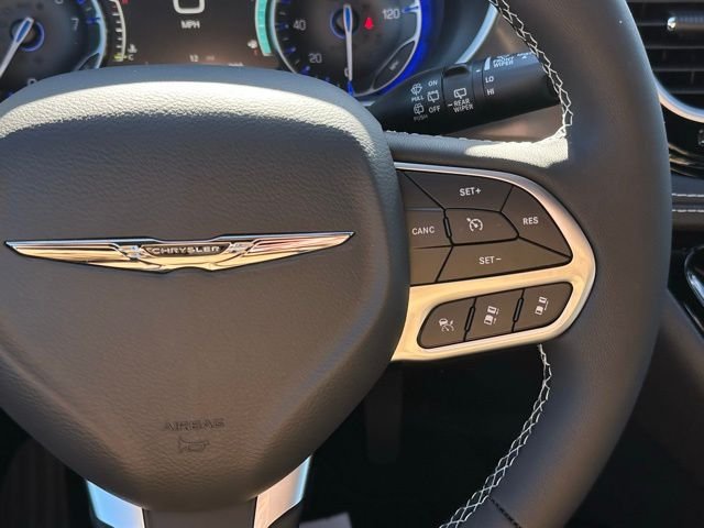 2026 Chrysler Pacifica Select - Photo 21