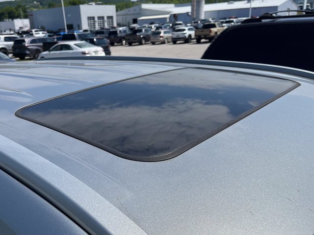 Used 2022 Celestial Silver Metallic Toyota Hybrid XLE image 3