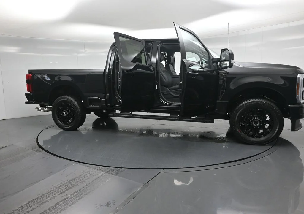 New 2026 Agate Black Metallic Ford Lariat image 32