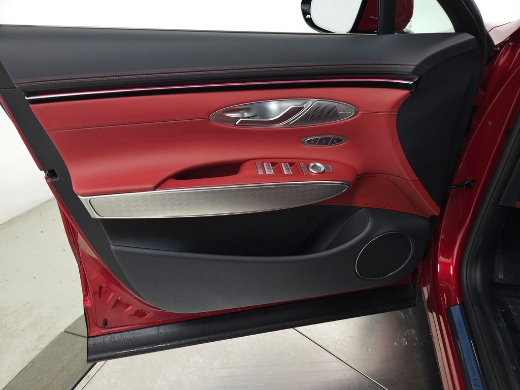 New 2026 Red Genesis 2.5T SPORT PRESTIGE image 10
