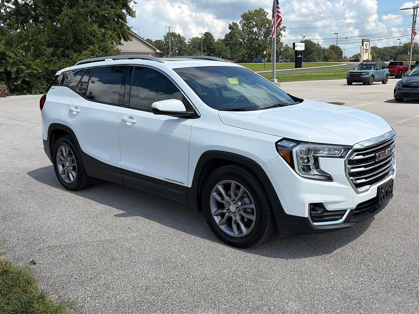 Used 2022 SUMMIT WHITE GMC SLT image 7