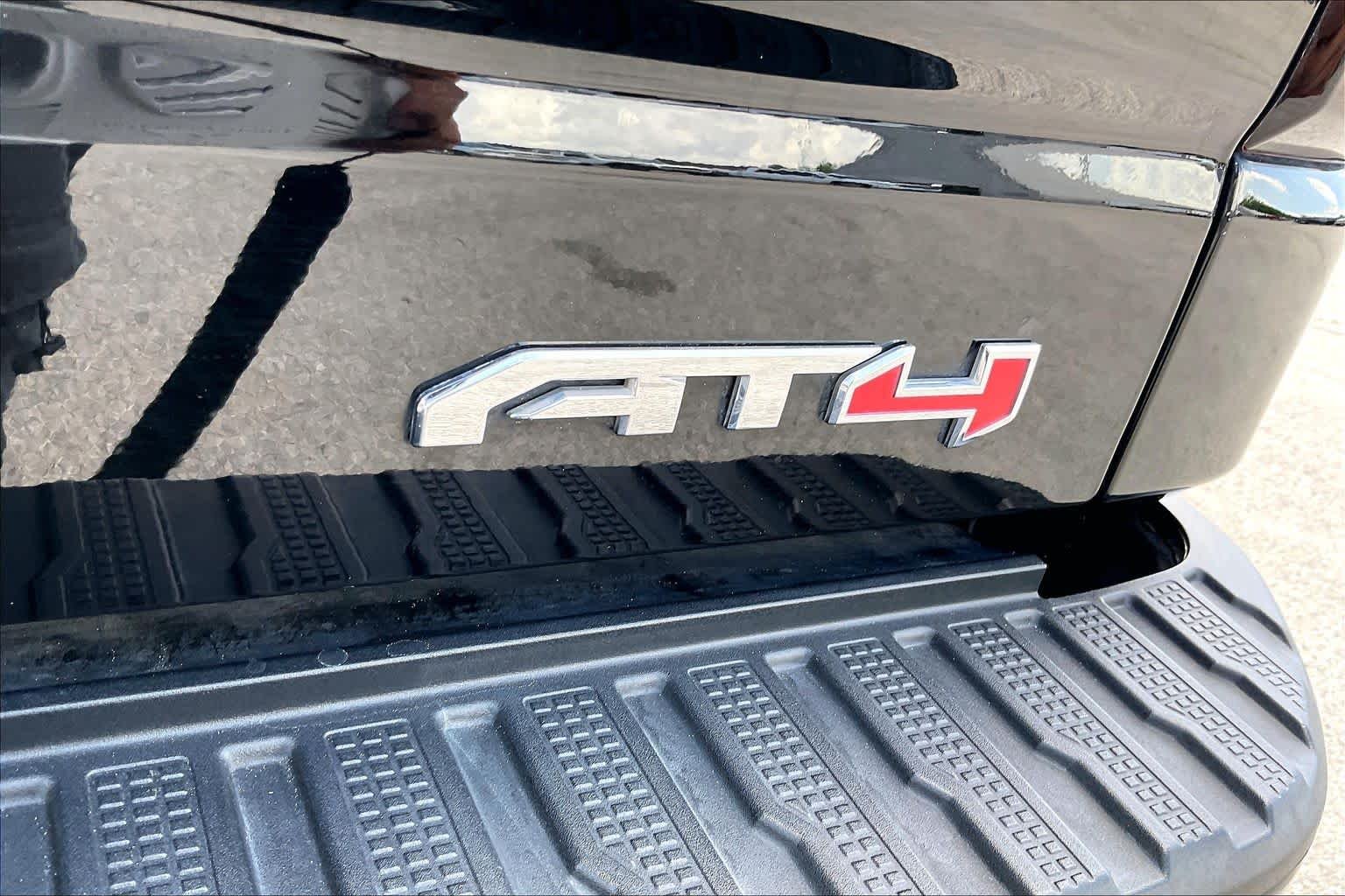 Used 2022 Onyx Black GMC AT4 image 10