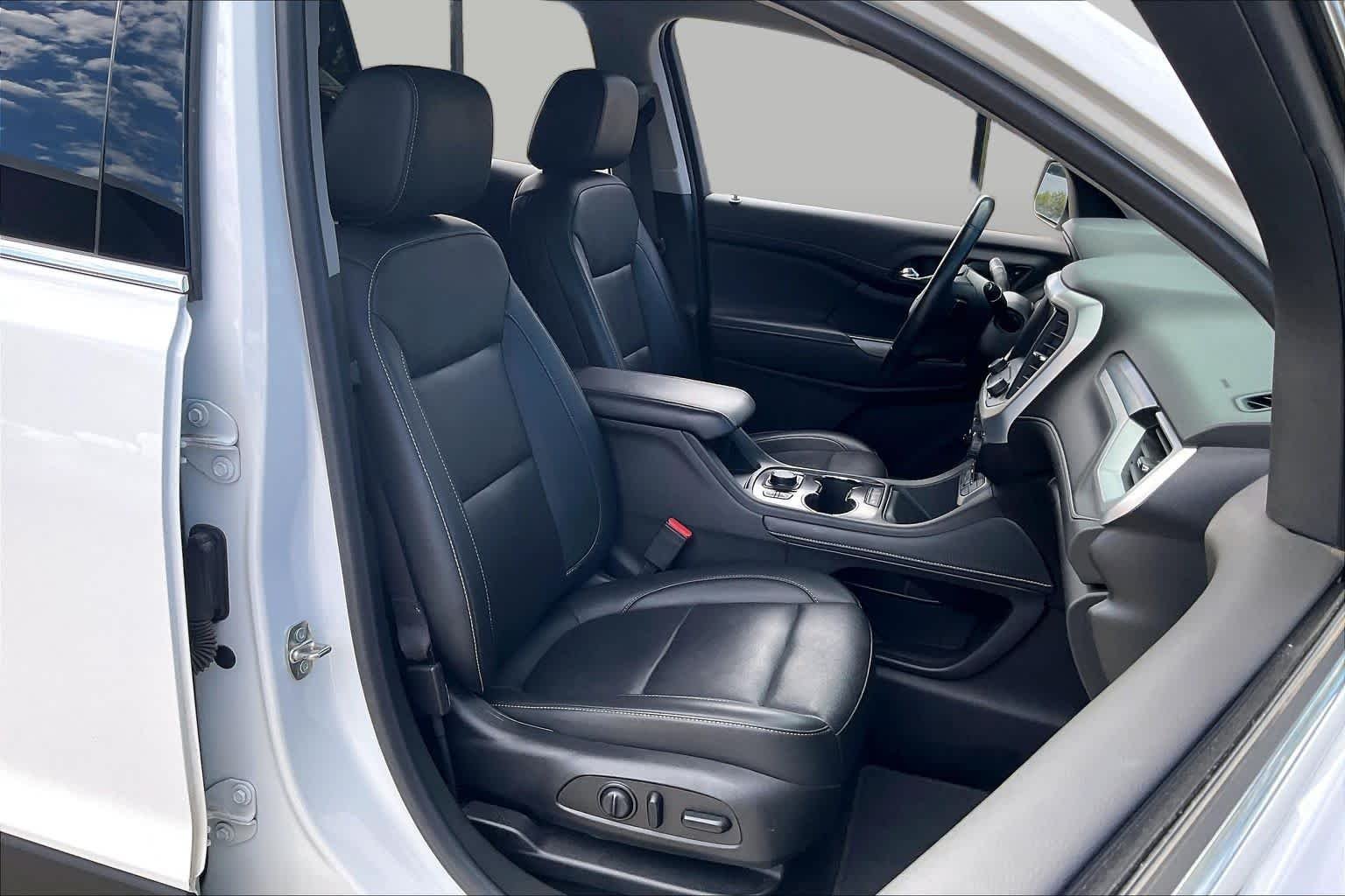 Used 2022 Summit White GMC SLT image 9