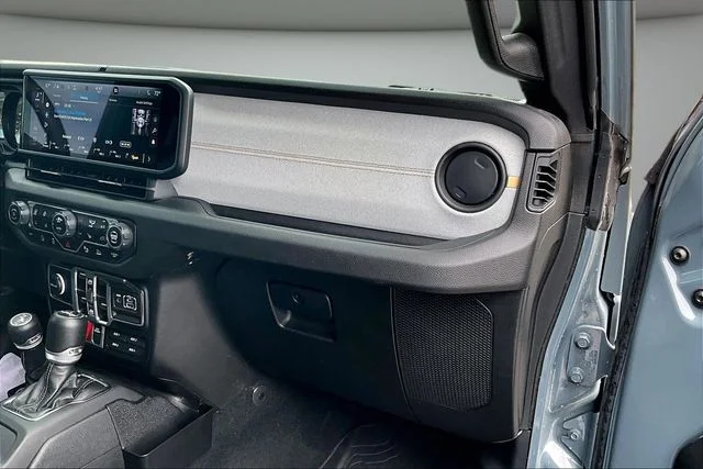 Used 2024 Anvil Clearcoat Jeep Sport image 26