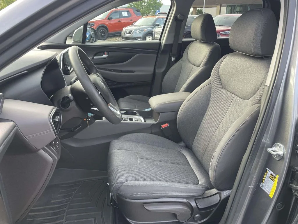 Used 2019 Machine Gray Hyundai SE image 8