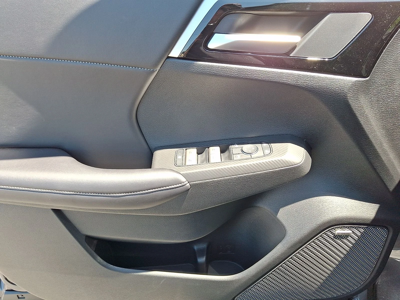 New 2026 Gray Mitsubishi LE image 13