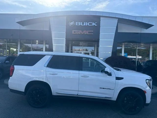 Used 2023 White GMC Denali image 41