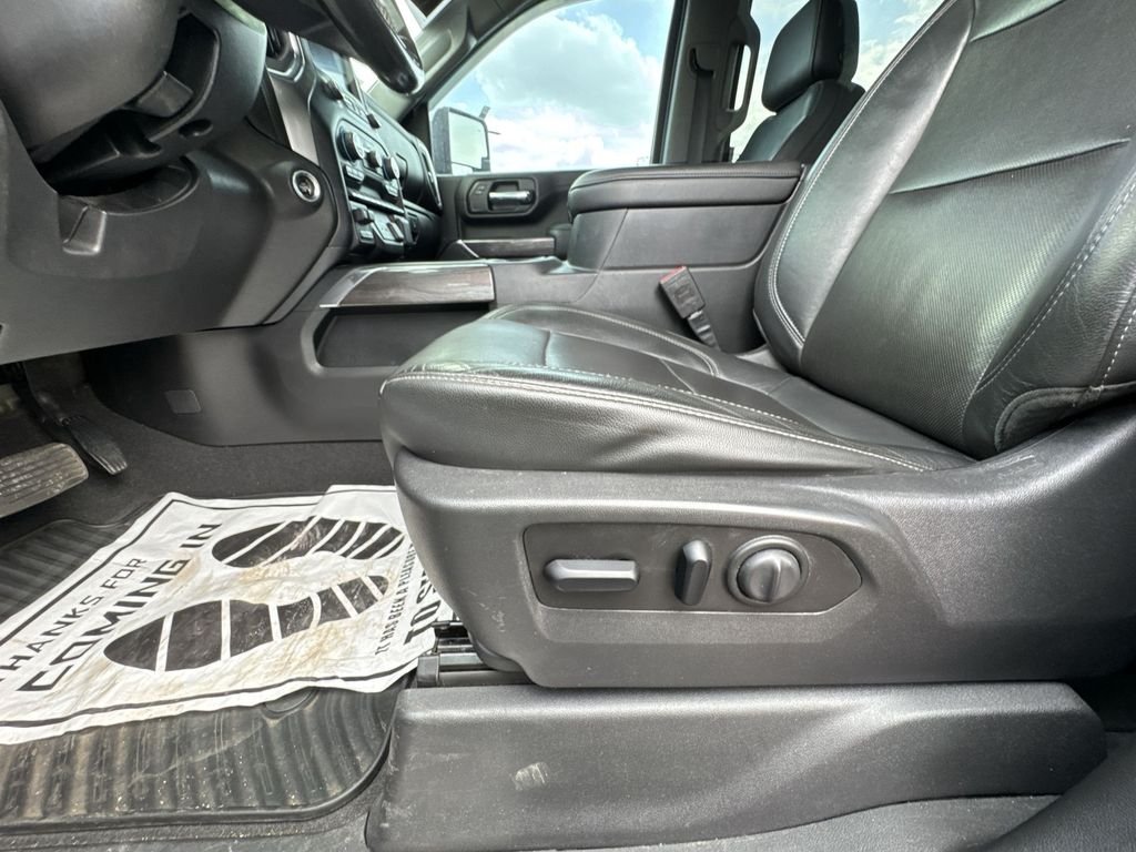 Used 2020 Black Chevrolet LTZ image 4