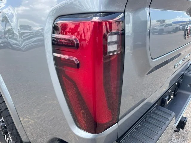 Used 2025 Silver GMC Denali image 7