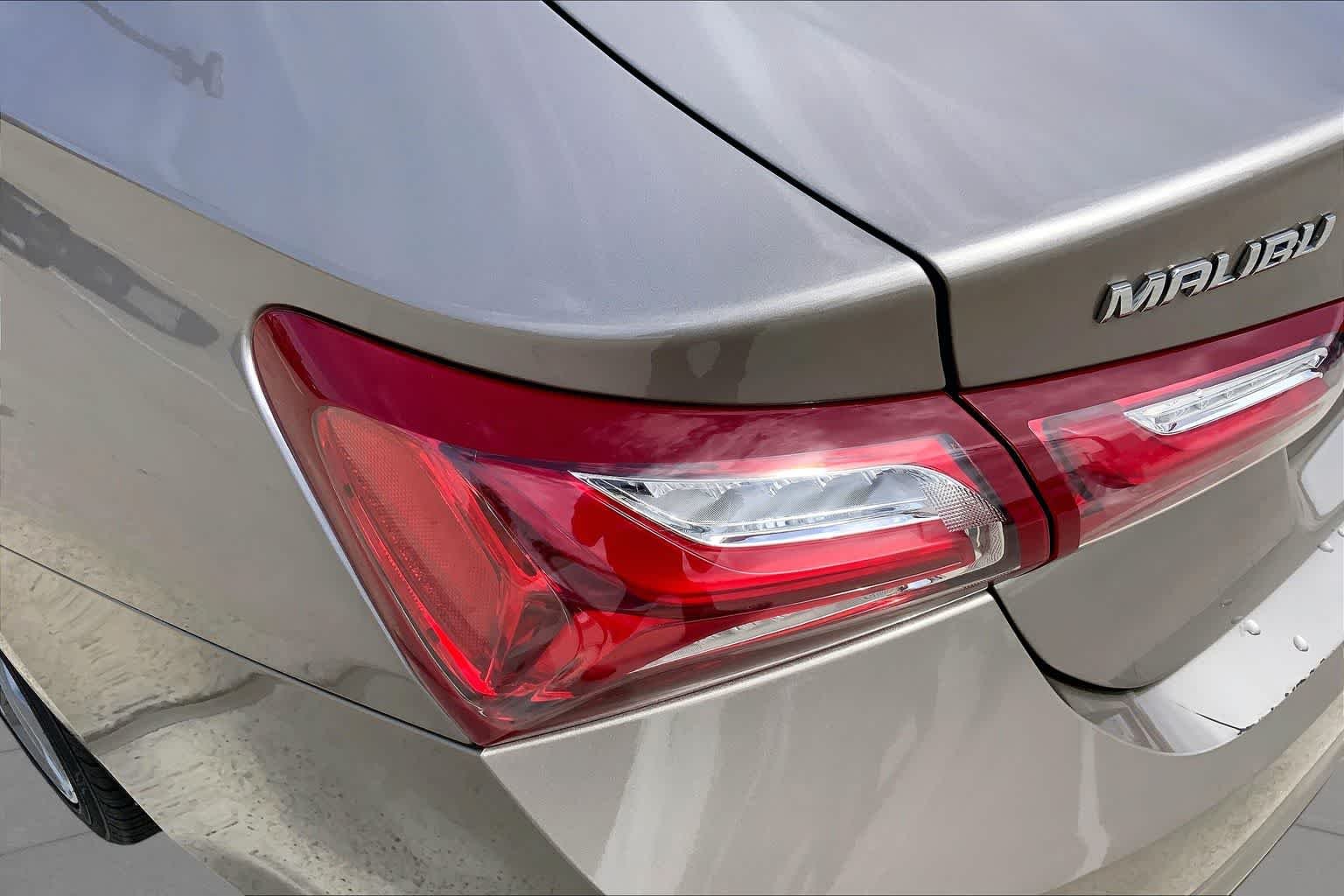 Used 2024 Mineral Gray Metallic Chevrolet LT image 27