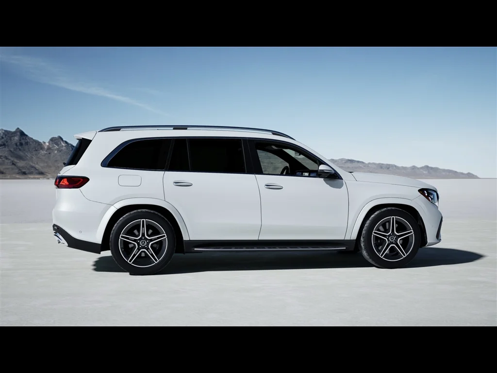 New 2027 MANUFAKTUR Moonlight White Metallic Mercedes-Benz GLS 450 image 12