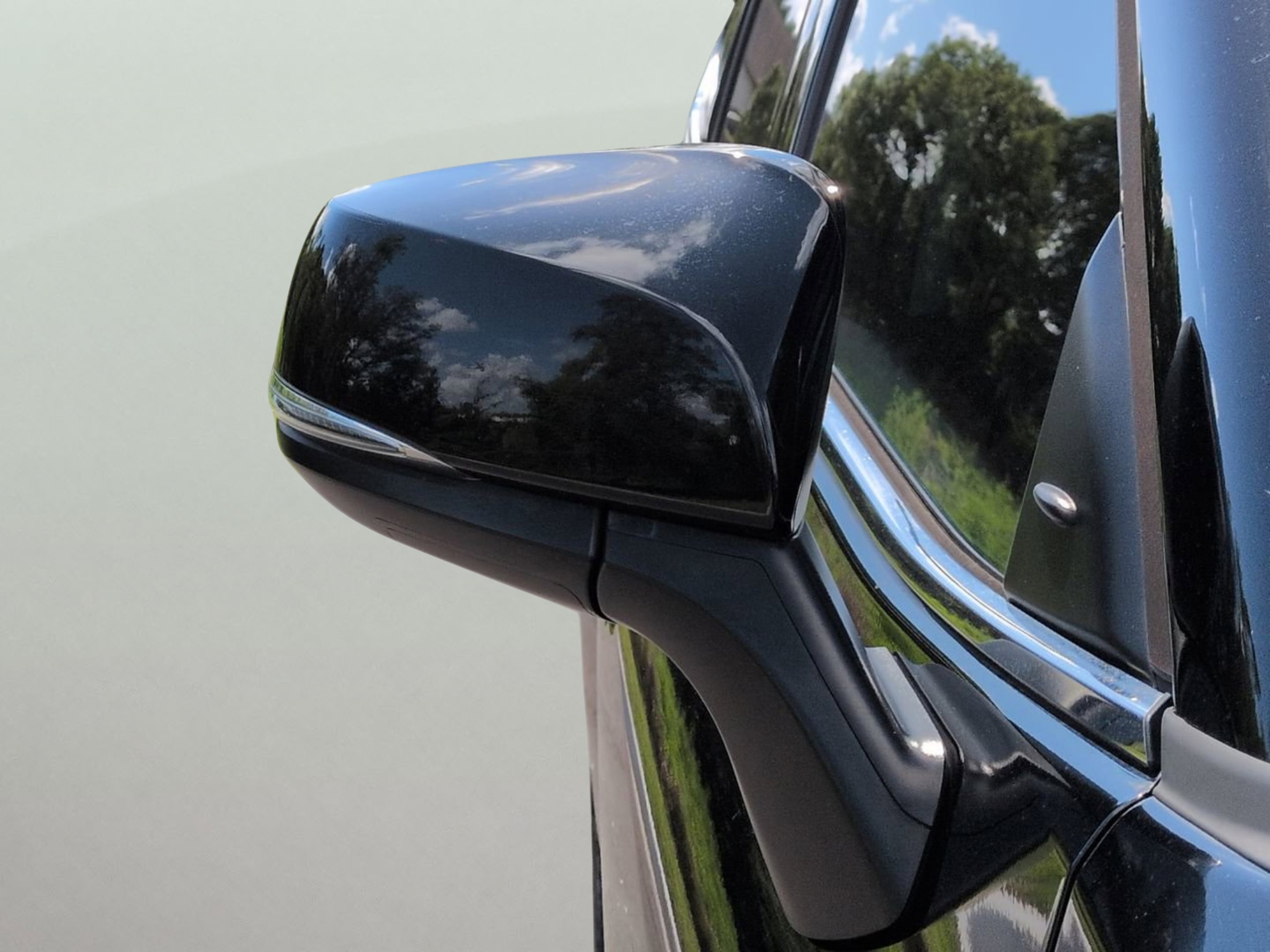Used 2022 Midnight Black Metallic Toyota XLE image 34