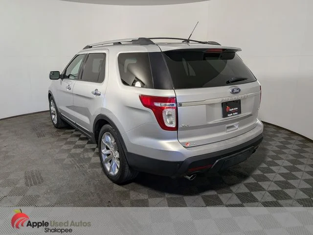 Used 2011 Silver Ford XLT image 4