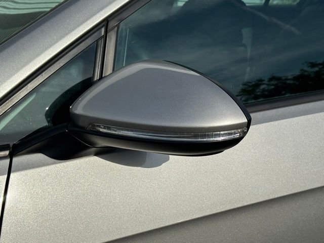 Used 2017 Silver Volkswagen TSI SEL 4-Door image 11