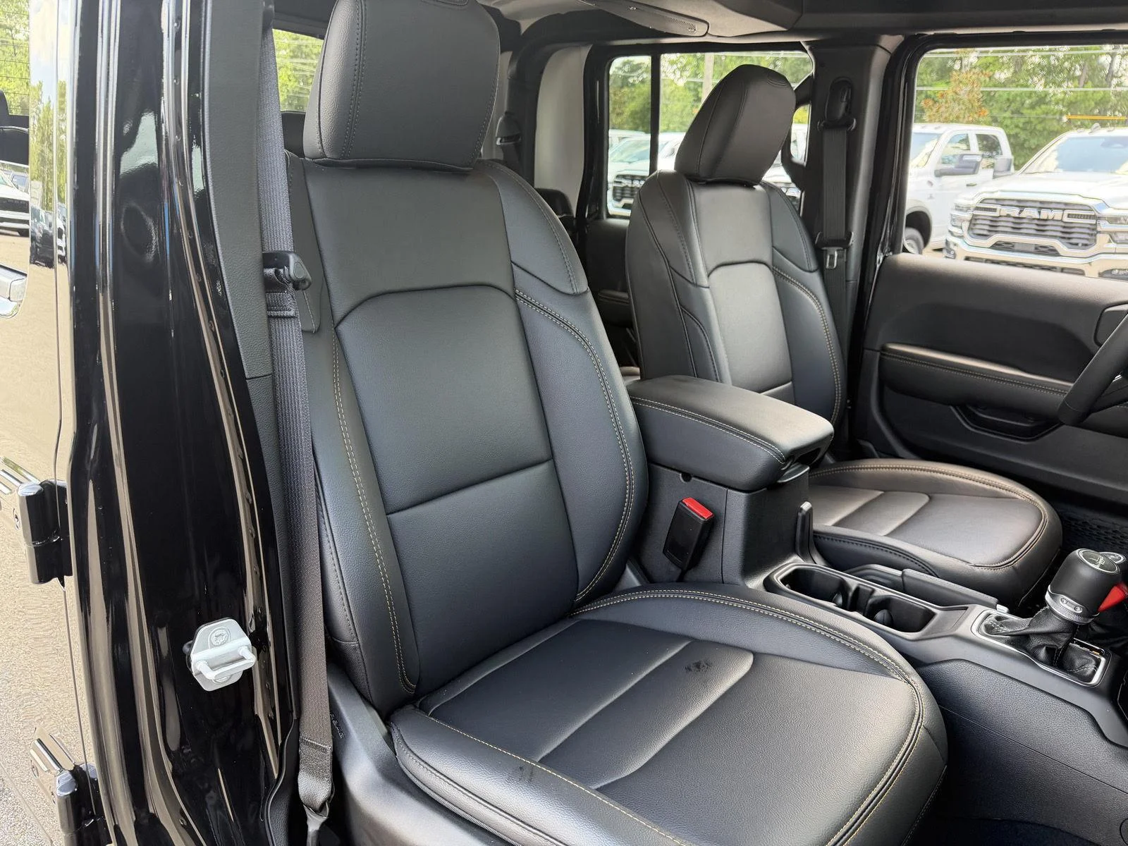 Used 2026 Black Clearcoat Jeep Sahara image 21