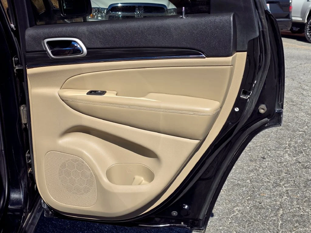 Used 2020 Black Jeep Limited image 47