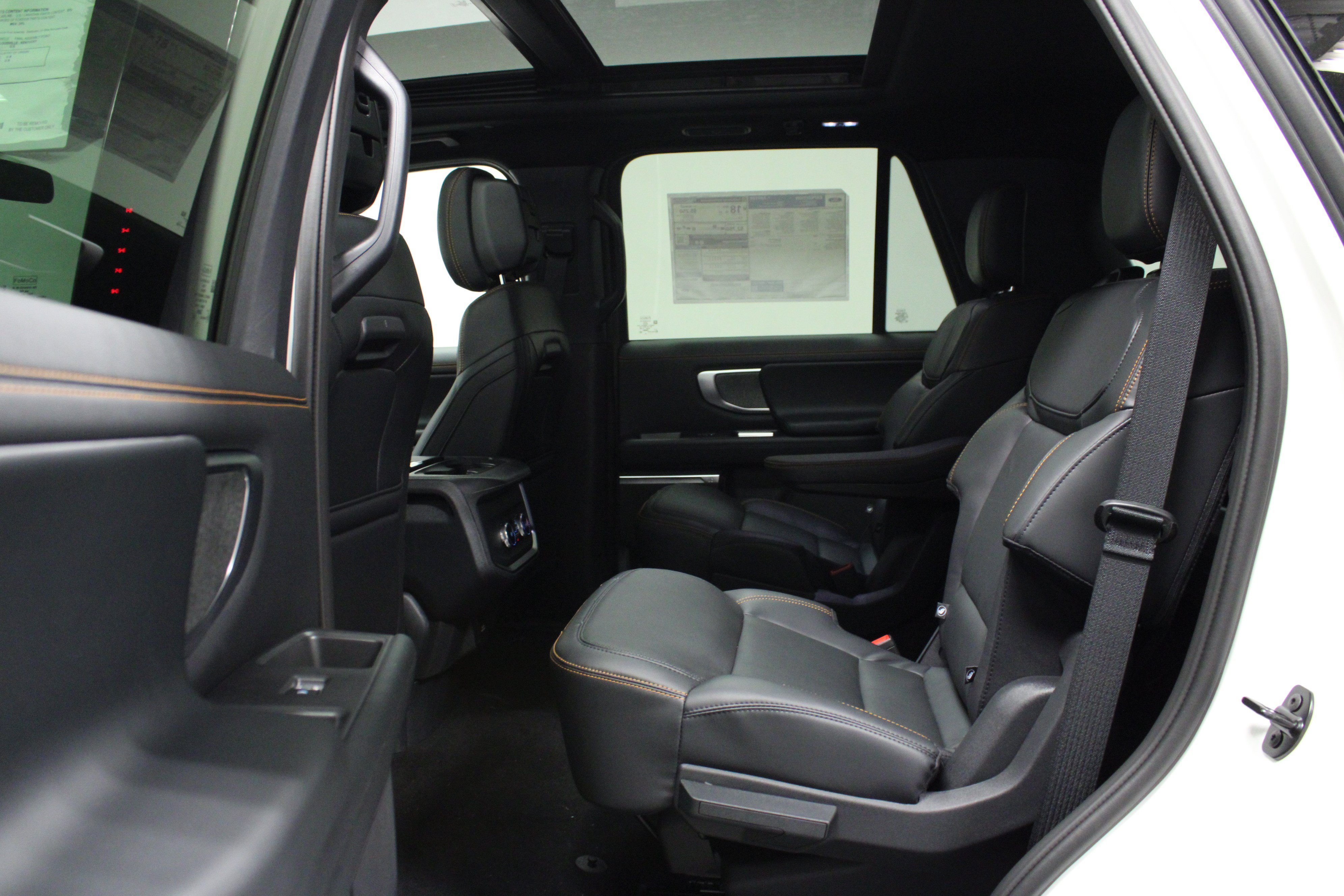 New 2026 Star White Metallic Tri-Coat Ford Tremor image 13