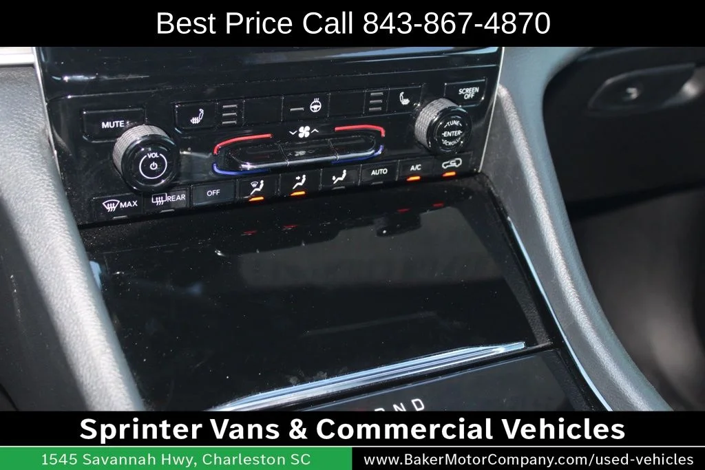 Used 2023 Diamond Black Jeep Altitude X image 25