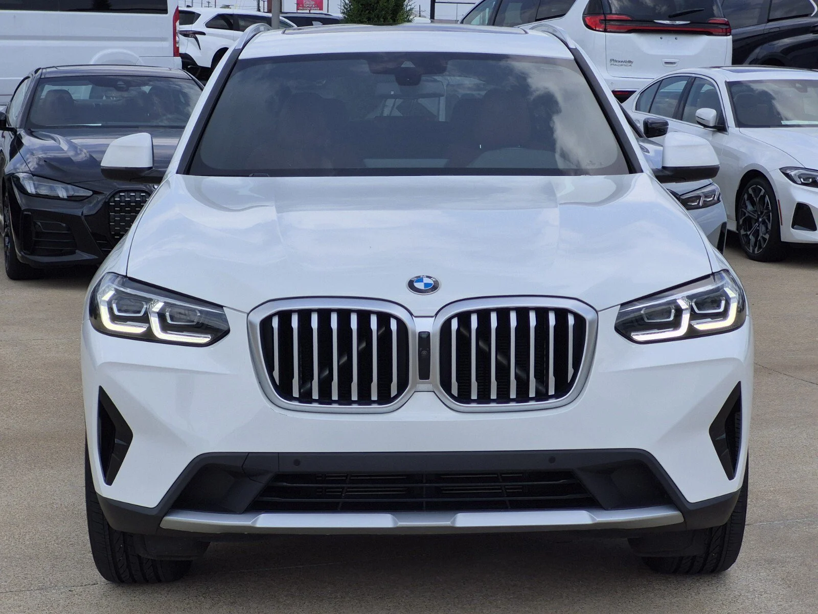 Certified Used 2024 Alpine White BMW sDrive30i image 2