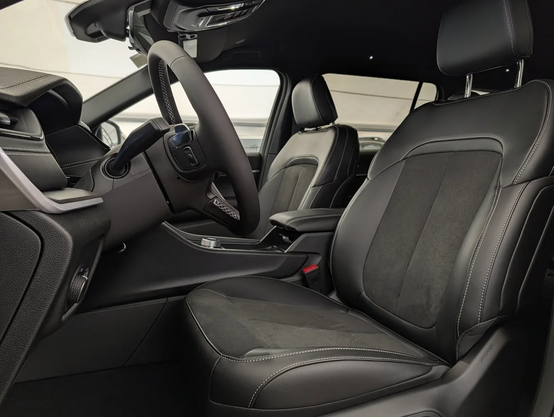 New 2026 Grey Jeep Altitude - - 20 Gloss Black Wheels - Capri Leatherette/Suede - Remote Start - Altitude Pkg & More! image 15